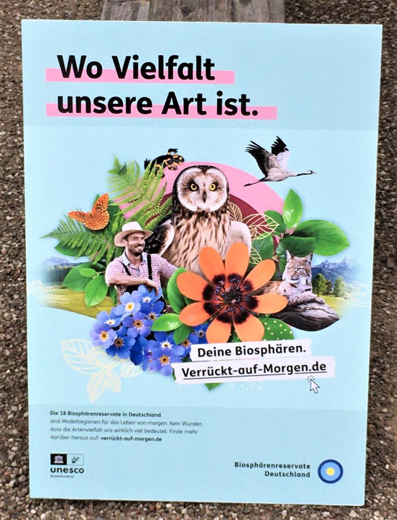 Werbemotiv der Imagekampagne der achtzehn Biosphärenreservate in Deutschland. Textinhalt: "Wo Vielfalt unsere Art ist. Deine Biosphären. Verrückt-auf-Morgen.de"